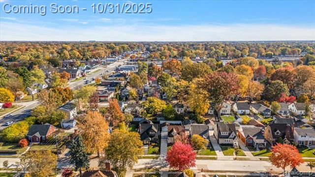 Builiding view thirty five for 122 N Edgeworth, Royal Oak, MI. 48067