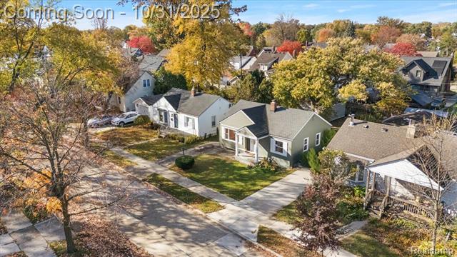 Builiding view thirty three for 122 N Edgeworth, Royal Oak, MI. 48067