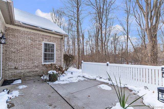 Builiding view six for 1155 Abbey, Westland, MI. 48185