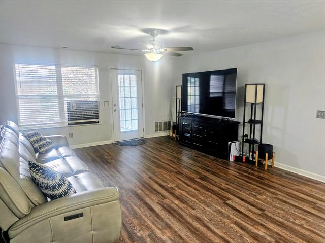 Builiding view five for 1573 Oakfield, Ann Arbor, MI. 48108