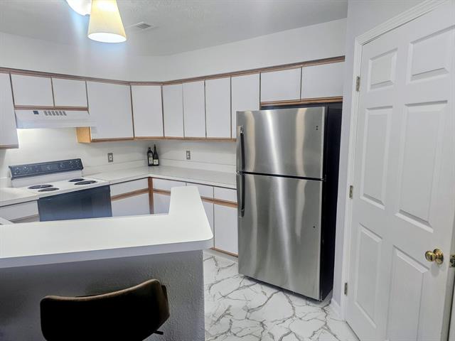 Builiding view four for 1573 Oakfield, Ann Arbor, MI. 48108