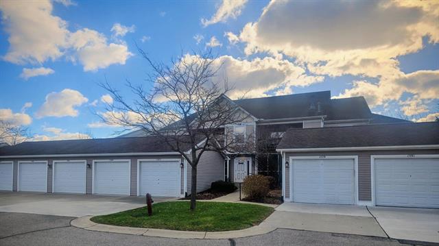 Builiding view one for 1573 Oakfield, Ann Arbor, MI. 48108