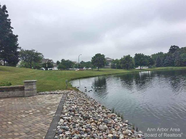 Builiding view thirty one for 1573 Oakfield, Ann Arbor, MI. 48108