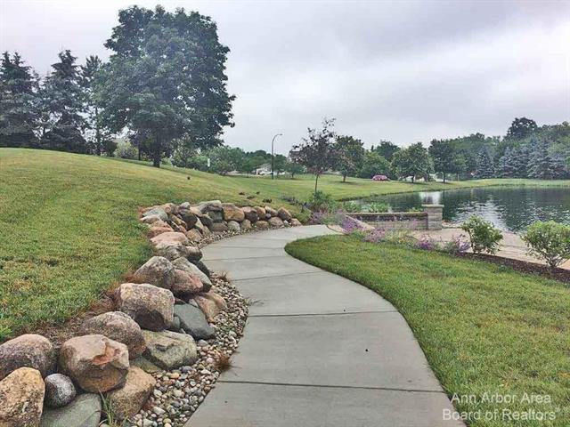 Builiding view twenty seven for 1573 Oakfield, Ann Arbor, MI. 48108