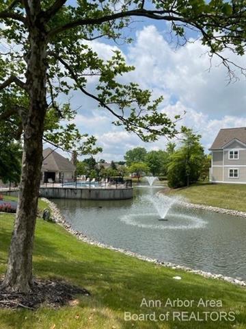 Builiding view twenty three for 1573 Oakfield, Ann Arbor, MI. 48108