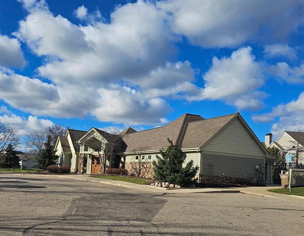 Builiding view twenty for 1573 Oakfield, Ann Arbor, MI. 48108