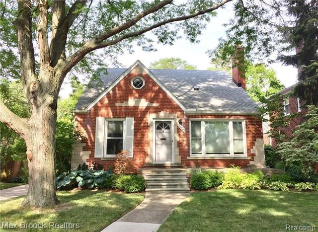 front view for 26725 Humber St, Huntington Woods, Mi. 48070