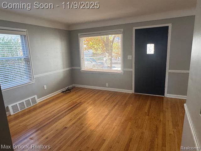 Builiding view eight for 313 S Dorchester, Royal Oak, MI. 48067