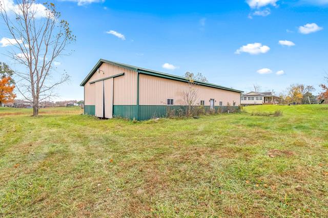 Builiding view forty four for 7534 Robins Rd, Hillsdale, MI. 49242