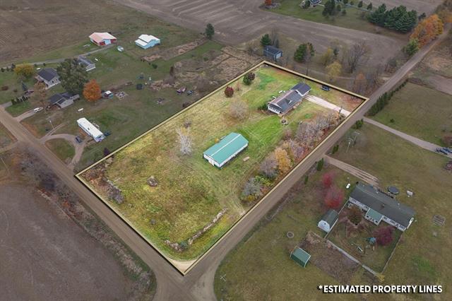 Builiding view forty two for 7534 Robins Rd, Hillsdale, MI. 49242