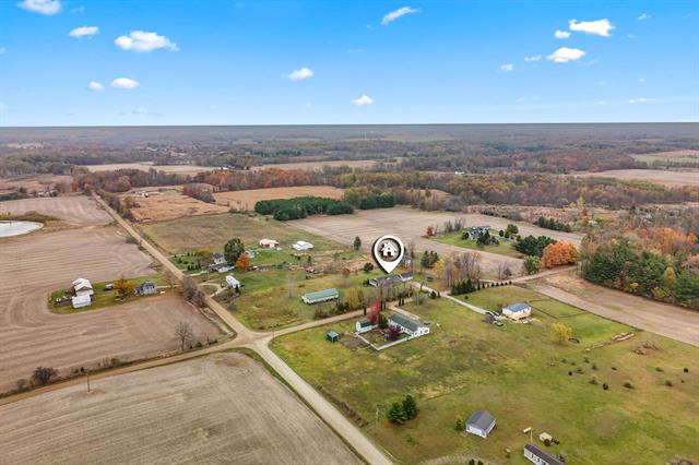 Builiding view forty for 7534 Robins Rd, Hillsdale, MI. 49242