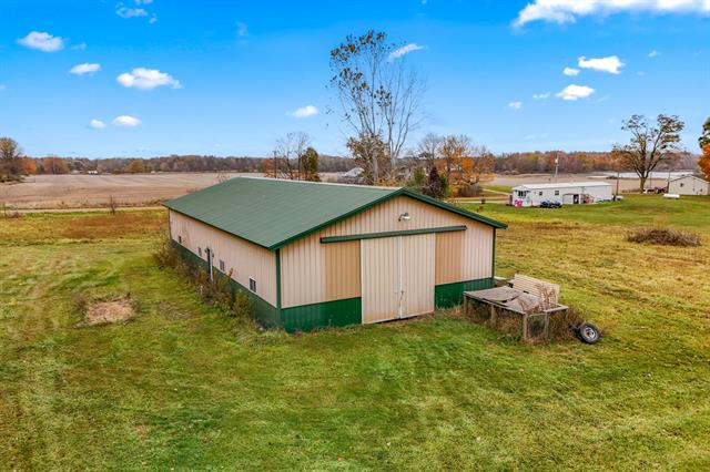 Builiding view one for 7534 Robins Rd, Hillsdale, MI. 49242