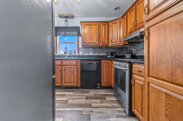 Builiding view seventeen for 7534 Robins Rd, Hillsdale, MI. 49242