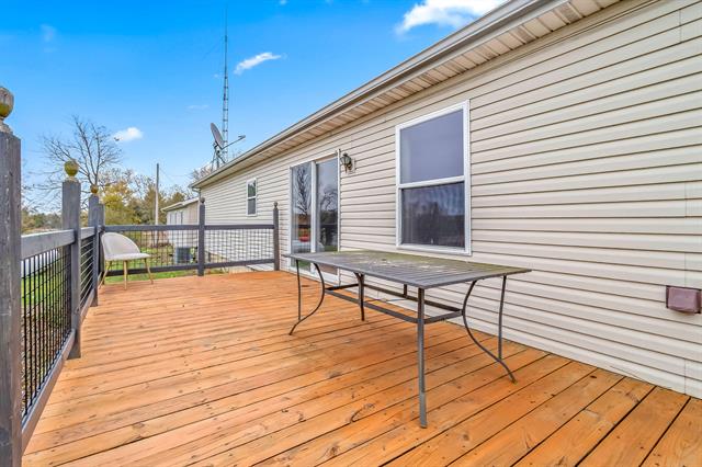 Builiding view ten for 7534 Robins Rd, Hillsdale, MI. 49242