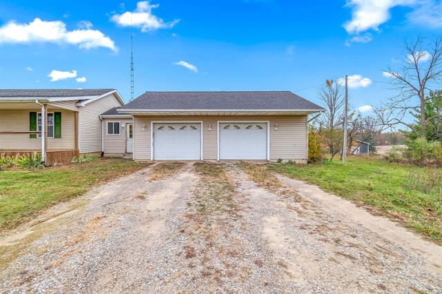 Builiding view thirty seven for 7534 Robins Rd, Hillsdale, MI. 49242