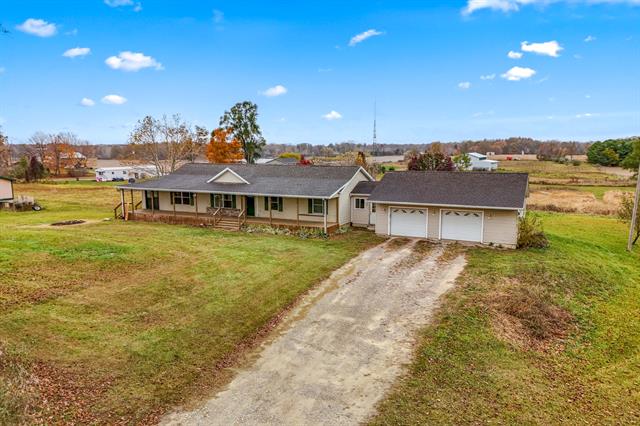 Builiding view two for 7534 Robins Rd, Hillsdale, MI. 49242