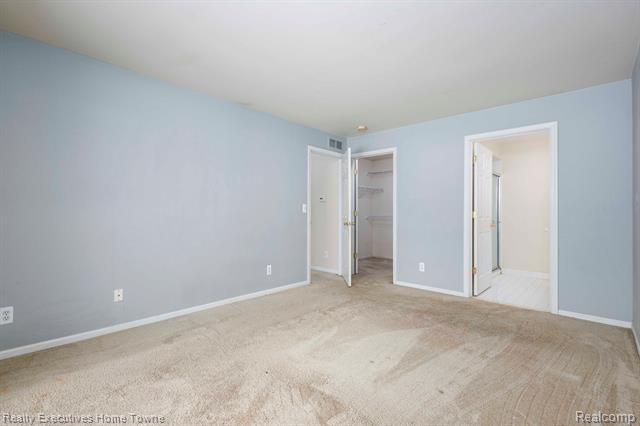 Builiding view seventeen for 4289 Berkshire, Sterling Heights, MI. 48314