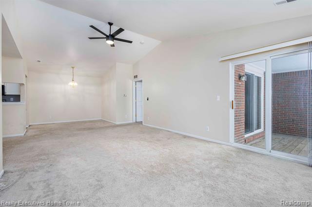 Builiding view ten for 4289 Berkshire, Sterling Heights, MI. 48314