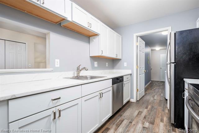 Builiding view twelve for 4289 Berkshire, Sterling Heights, MI. 48314