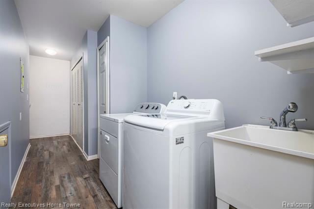 Builiding view twenty six for 4289 Berkshire, Sterling Heights, MI. 48314