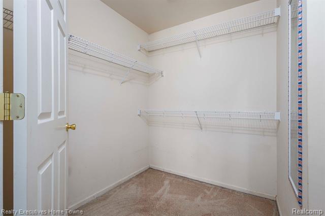 Builiding view twenty for 4289 Berkshire, Sterling Heights, MI. 48314