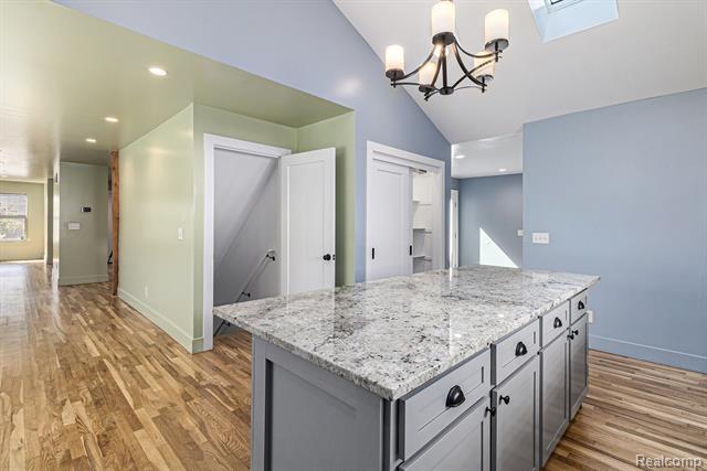 Builiding view ten for 609 Ironwood, Ann Arbor, MI. 48103