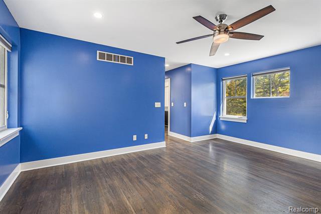 Builiding view thirteen for 609 Ironwood, Ann Arbor, MI. 48103