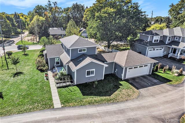 Builiding view twenty four for 609 Ironwood, Ann Arbor, MI. 48103