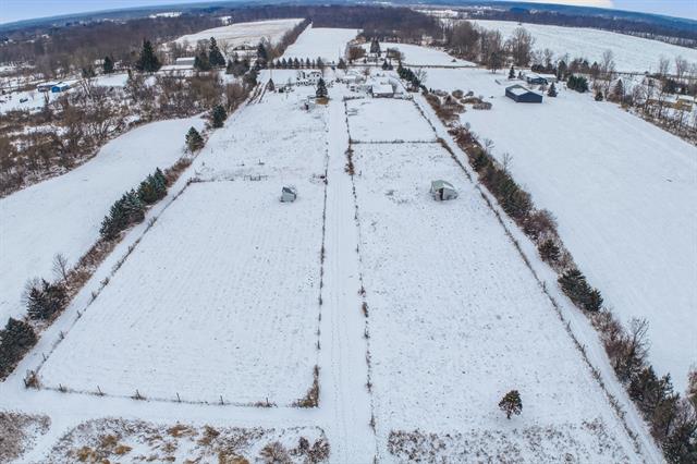 Builiding view one for 8595 Columbia, Eaton Rapids, MI. 48827