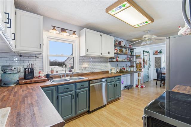 Builiding view six for 8595 Columbia, Eaton Rapids, MI. 48827