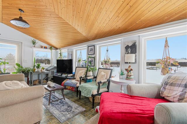 Builiding view ten for 8595 Columbia, Eaton Rapids, MI. 48827