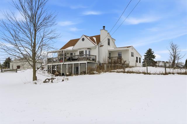 Builiding view three for 8595 Columbia, Eaton Rapids, MI. 48827