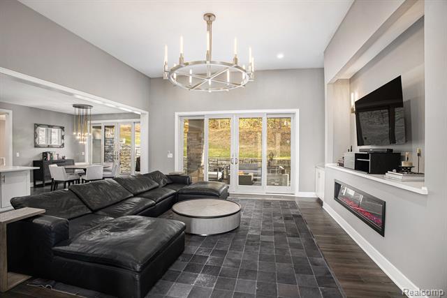 Builiding view eight for 5888 Wyndam, Brighton, MI. 48116