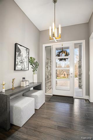 Builiding view five for 5888 Wyndam, Brighton, MI. 48116