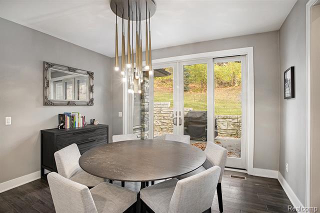 Builiding view four for 5888 Wyndam, Brighton, MI. 48116