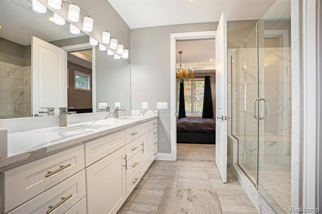 Builiding view fourteen for 5888 Wyndam, Brighton, MI. 48116