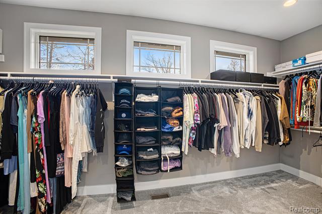 Builiding view sixteen for 5888 Wyndam, Brighton, MI. 48116