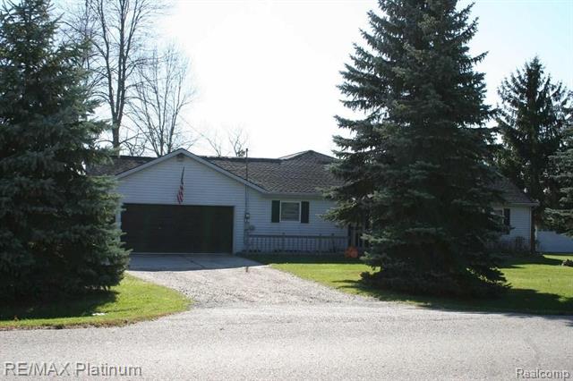 front view for 1565 W Rolston Road, Linden, Mi. 48451