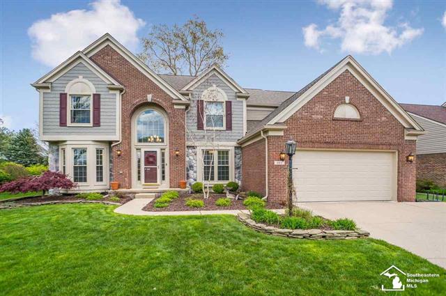 front view for 843 Regents Park, Monroe, Mi. 48161