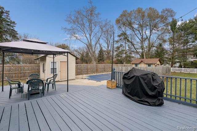 Builiding view forty nine for 8474 Wesley, Flushing, MI. 48433