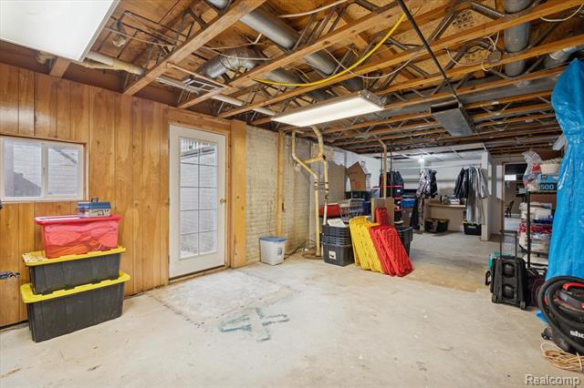 Builiding view forty for 8474 Wesley, Flushing, MI. 48433