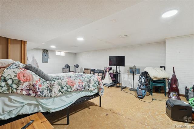 Builiding view thirty five for 8474 Wesley, Flushing, MI. 48433