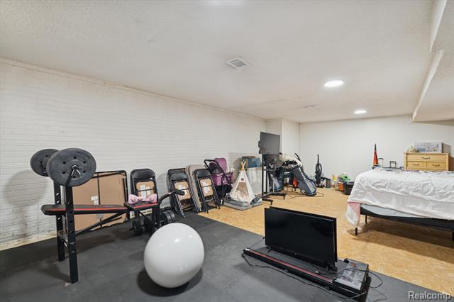 Builiding view thirty seven for 8474 Wesley, Flushing, MI. 48433