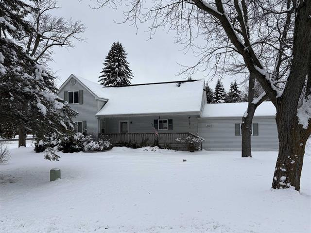 front view for 12482 Lake Road, Montrose, Mi. 48457