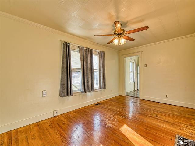 Builiding view thirteen for 705 13Th, Monroe, MI. 48161