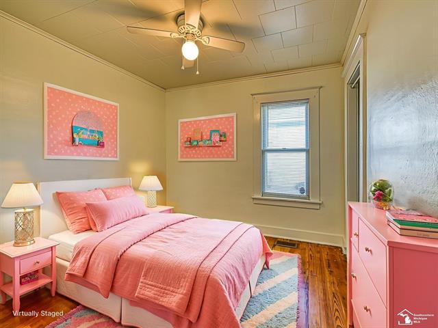 Builiding view twenty one for 705 13Th, Monroe, MI. 48161