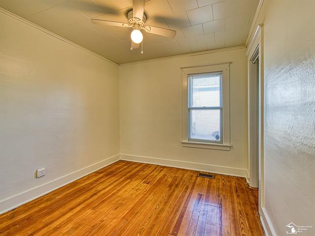 Builiding view twenty two for 705 13Th, Monroe, MI. 48161