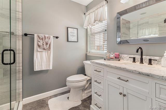 Builiding view eleven for 13336 Shire, Southgate, MI. 48195