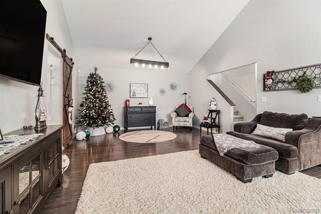 Builiding view four for 13336 Shire, Southgate, MI. 48195