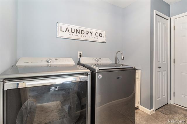 Builiding view nine for 13336 Shire, Southgate, MI. 48195